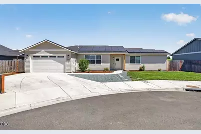 3327 Kingsbury Drive, Medford, OR 97504 - Photo 1