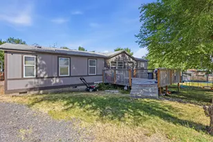 213 Butte Ave, Metolius, OR 97741 - Photo 14