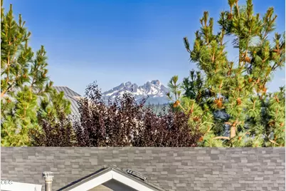 62633 Hawkview Road, Bend, OR 97701 - Photo 38