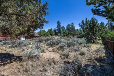 20874 Greenmont Drive, Bend, OR 97702 - Photo 10