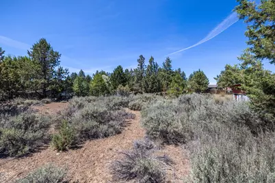 20874 Greenmont Drive, Bend, OR 97702 - Photo 8