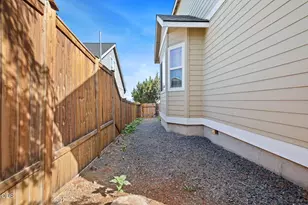 4022 SW Majestic Ave, Redmond, OR 97756 - Photo 38