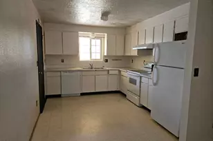 2411 SW Umatilla Ave, Redmond, OR 97756 - Photo 8