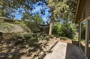 2806 NE Lotno Dr, Bend, OR 97701 - Photo 30