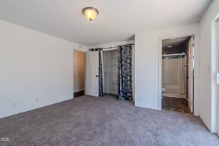 1104 Coachman Dr, Central Point, OR 97502 - Photo 24