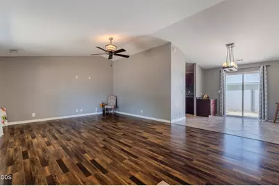 1104 Coachman Drive, Central Point, OR 97502 - Photo 4
