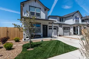 3307 NW 8th St, Redmond, OR 97756 - Photo 2