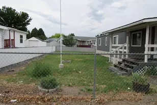 4751 Bellm Dr, Klamath Falls, OR 97603 - Photo 4