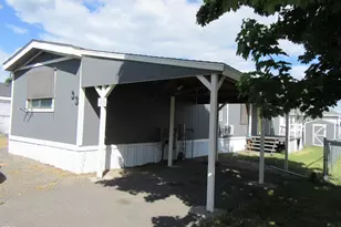 4751 Bellm Dr, Klamath Falls, OR 97603 - Photo 2