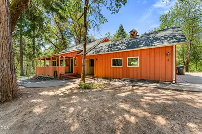 6907 Bear Branch Road, Rogue River, OR 97537 - Photo 2