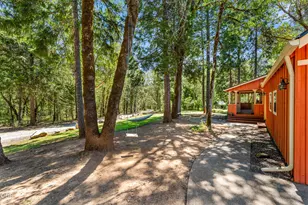 6907 Bear Branch Rd, Rogue River, OR 97537 - Photo 4