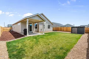 3289 NW 10th Pl, Redmond, OR 97756 - Photo 18