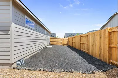 3289 NW 10th Place, Redmond, OR 97756 - Photo 20