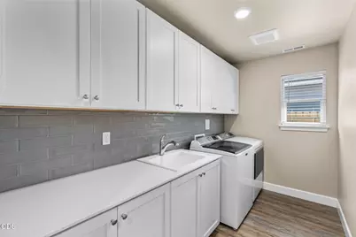 1030 NW Varnish Lane, Redmond, OR 97756 - Photo 18