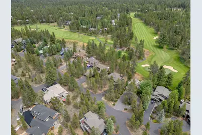 57598 White Elm #15, Sunriver, OR 97707 - Photo 2