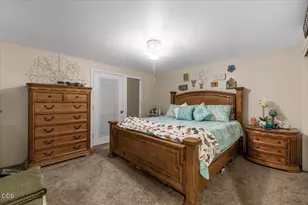 2055 Alamar St, Medford, OR 97501 - Photo 8