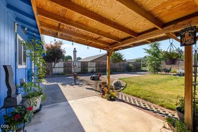 2055 Alamar Street, Medford, OR 97501 - Photo 14