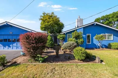 2055 Alamar Street, Medford, OR 97501 - Photo 2