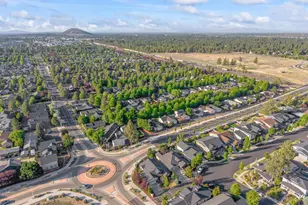 20640 Wild Rose Ln, Bend, OR 97702 - Photo 32