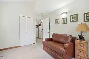 19717 SW Mount Bachelor Dr, Bend, OR 97702 - Photo 18