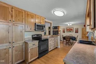 4940 NW Jackpine Ave, Redmond, OR 97756 - Photo 16