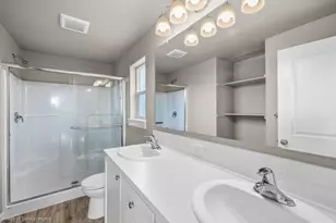2708 NW 28th St, Redmond, OR 97756 - Photo 8