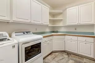64464 Collins Rd, Bend, OR 97703 - Photo 28