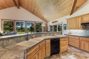 64464 Collins Rd, Bend, OR 97703 - Photo 14