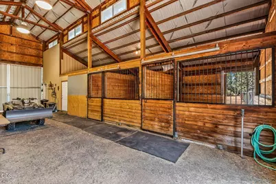 64464 Collins Road, Bend, OR 97703 - Photo 30