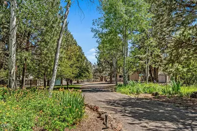 64464 Collins Road, Bend, OR 97703 - Photo 4
