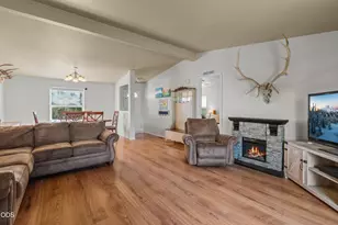 4900 NW Homestead Way, Redmond, OR 97756 - Photo 4