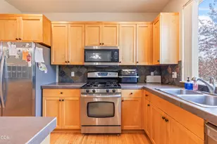 1885 NE Altura Dr, Bend, OR 97701 - Photo 10