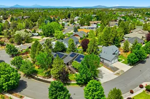 63225 Stonewood Dr, Bend, OR 97701 - Photo 46
