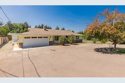 2040 Hamilton Lane SW, Grants Pass, OR 97527 - Photo 1