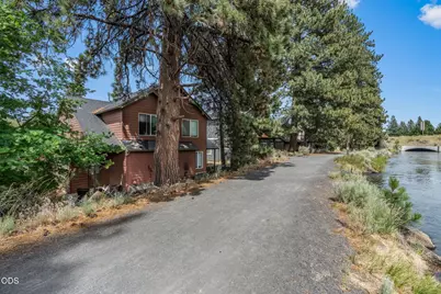 363 SW Garfield Avenue, Bend, OR 97702 - Photo 18