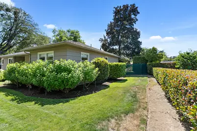 134 White Oak Drive, Medford, OR 97504 - Photo 6