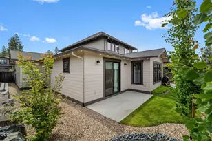 2631 NW Waymaker Ct, Bend, OR 97703 - Photo 54