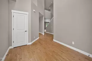 61289 Bronze Meadow Ln, Bend, OR 97702 - Photo 4