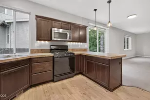 61289 Bronze Meadow Ln, Bend, OR 97702 - Photo 12