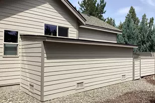 990 Victoria Falls Dr, Redmond, OR 97756 - Photo 54