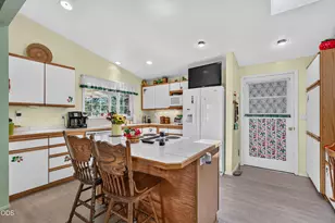 11339 Michael Rd, Central Point, OR 97502 - Photo 8
