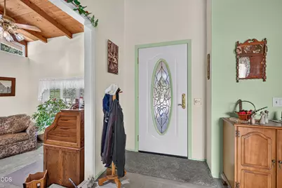 11339 Michael Road, Central Point, OR 97502 - Photo 4