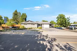 103 West St, Talent, OR 97540 - Photo 36