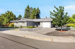 103 West St, Talent, OR 97540 - Photo 1