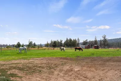 65880 93rd Street, Bend, OR 97703 - Photo 4