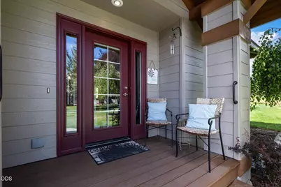 8520 Golden Pheasant Court, Redmond, OR 97756 - Photo 2