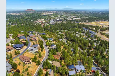 1819 SW Troon Avenue, Bend, OR 97702 - Photo 86