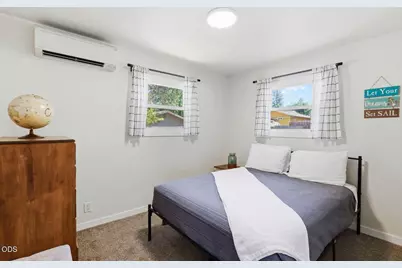 1422 Hillcourt, Medford, OR 97504 - Photo 20