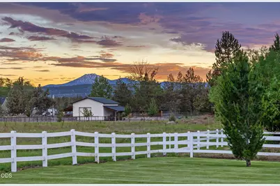 63531 Gentry Loop, Bend, OR 97701 - Photo 12