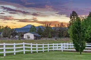 63531 Gentry Loop, Bend, OR 97701 - Photo 12